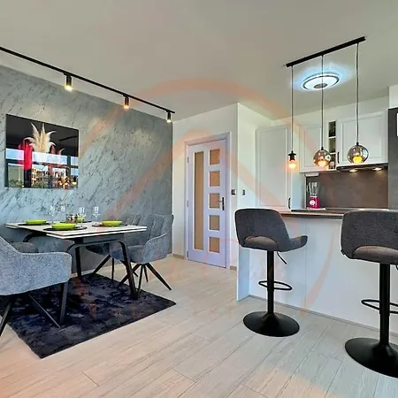 Stylish 1br With Luxe Amenities Apartment *